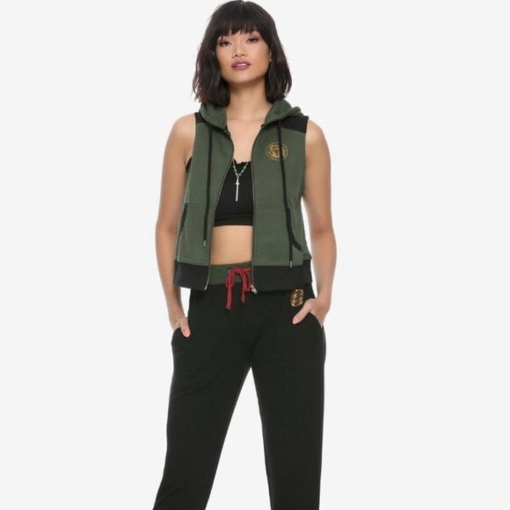 ⚫️ Her Universe Destination Disney Mulan Green Hoodie Vest fits women's small